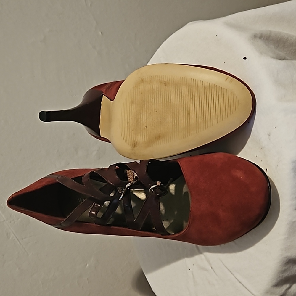 Nine West Burgundy Heels Size 10M